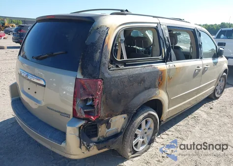 2010 Chrysler Town & Country New Lx from USA, damaged, VIN 2A4RR2D1XAR450297